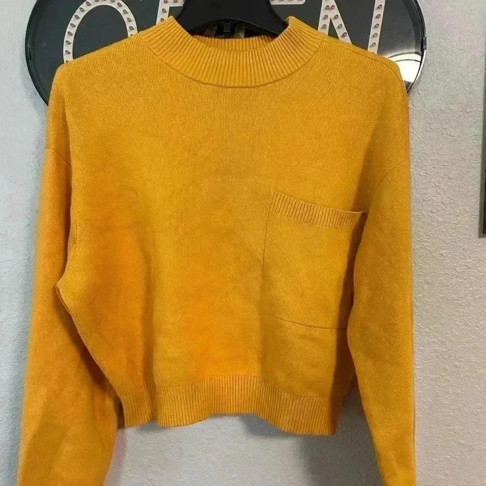 Women’s cropped Vans sweater size S